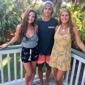 Meet your Posher, Carly